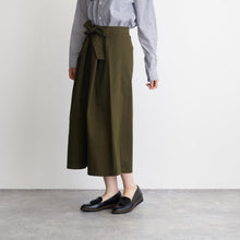 画像をギャラリービューアに読み込む, MILANO FIORI 1002 (118) 22 cm