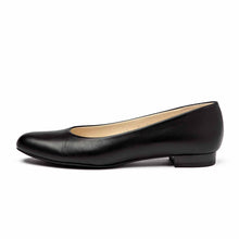 画像をギャラリービューアに読み込む, LEAN IN SHOES LS-04C (132) 24 cm
